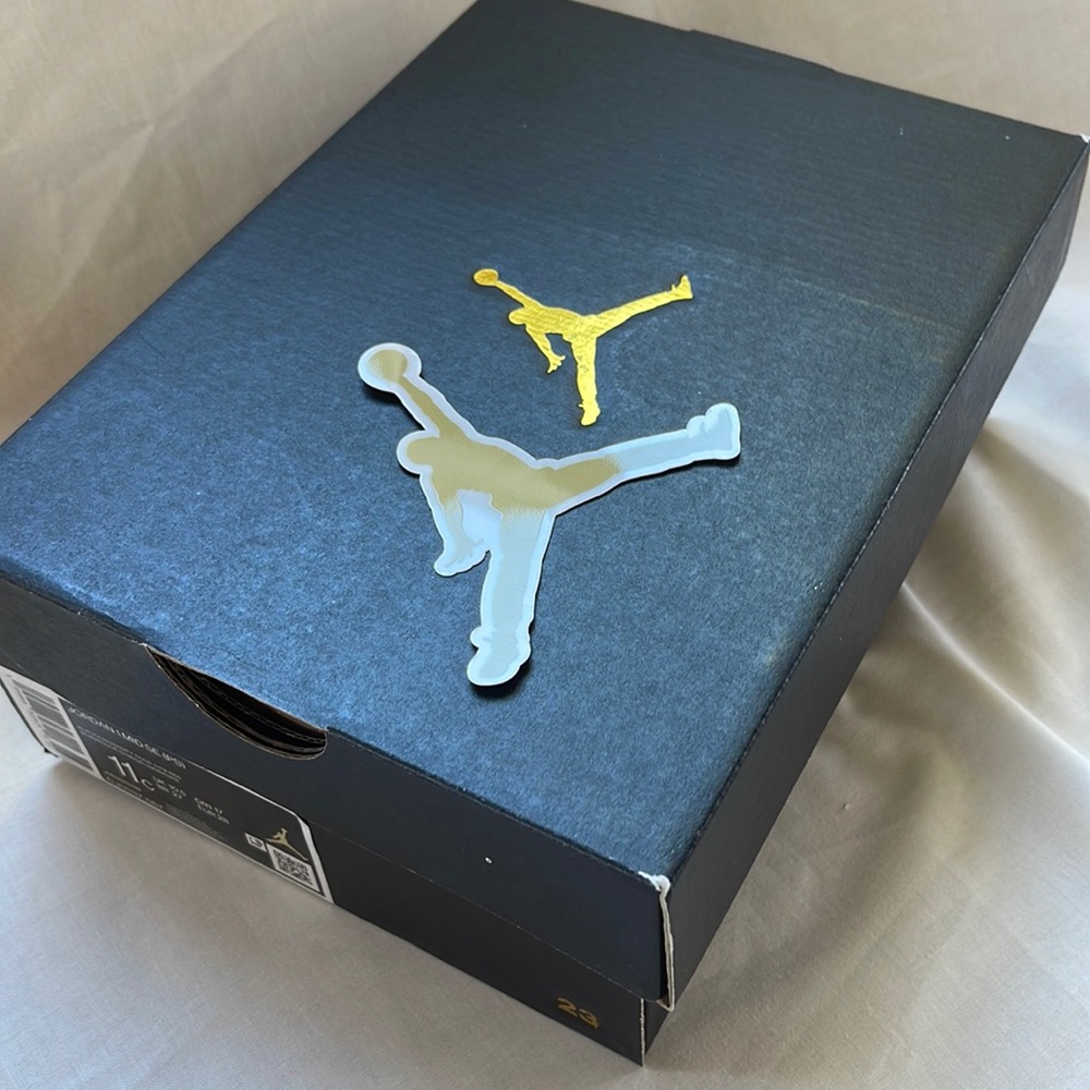 EMPTY Nike jordan kids shoe box